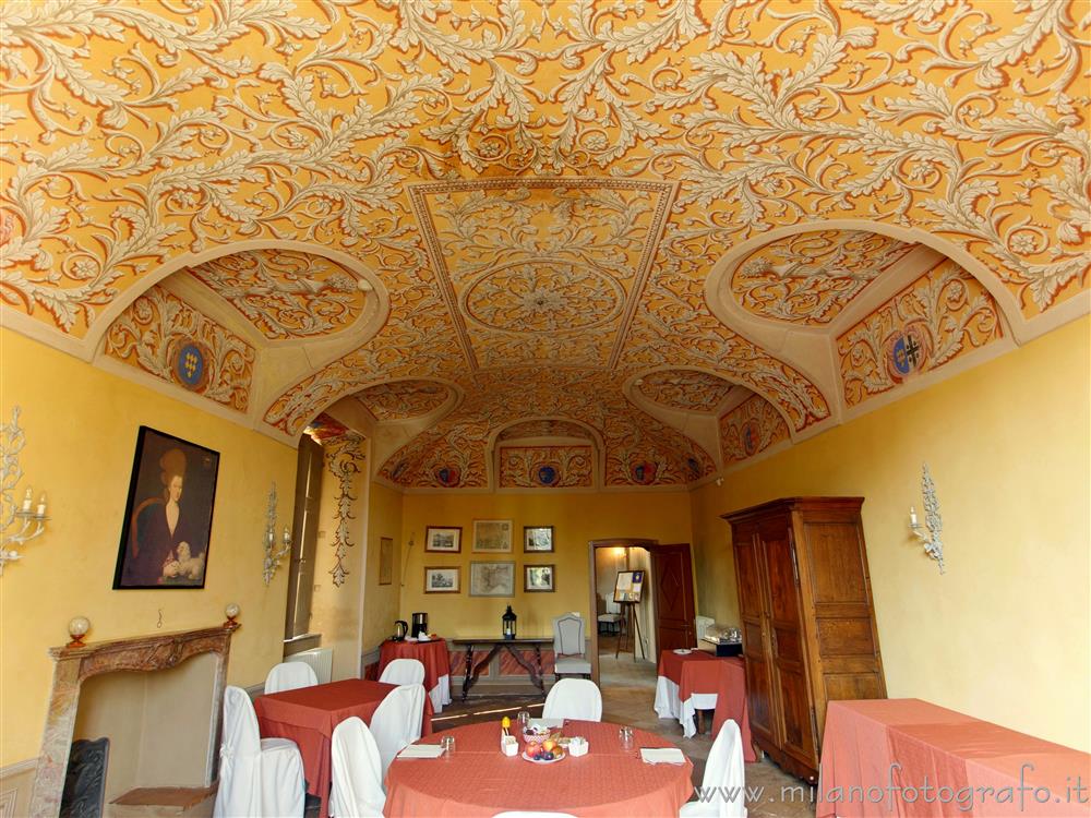 Sandigliano (Biella) - Sala da pranzo del castello La Rocchetta
